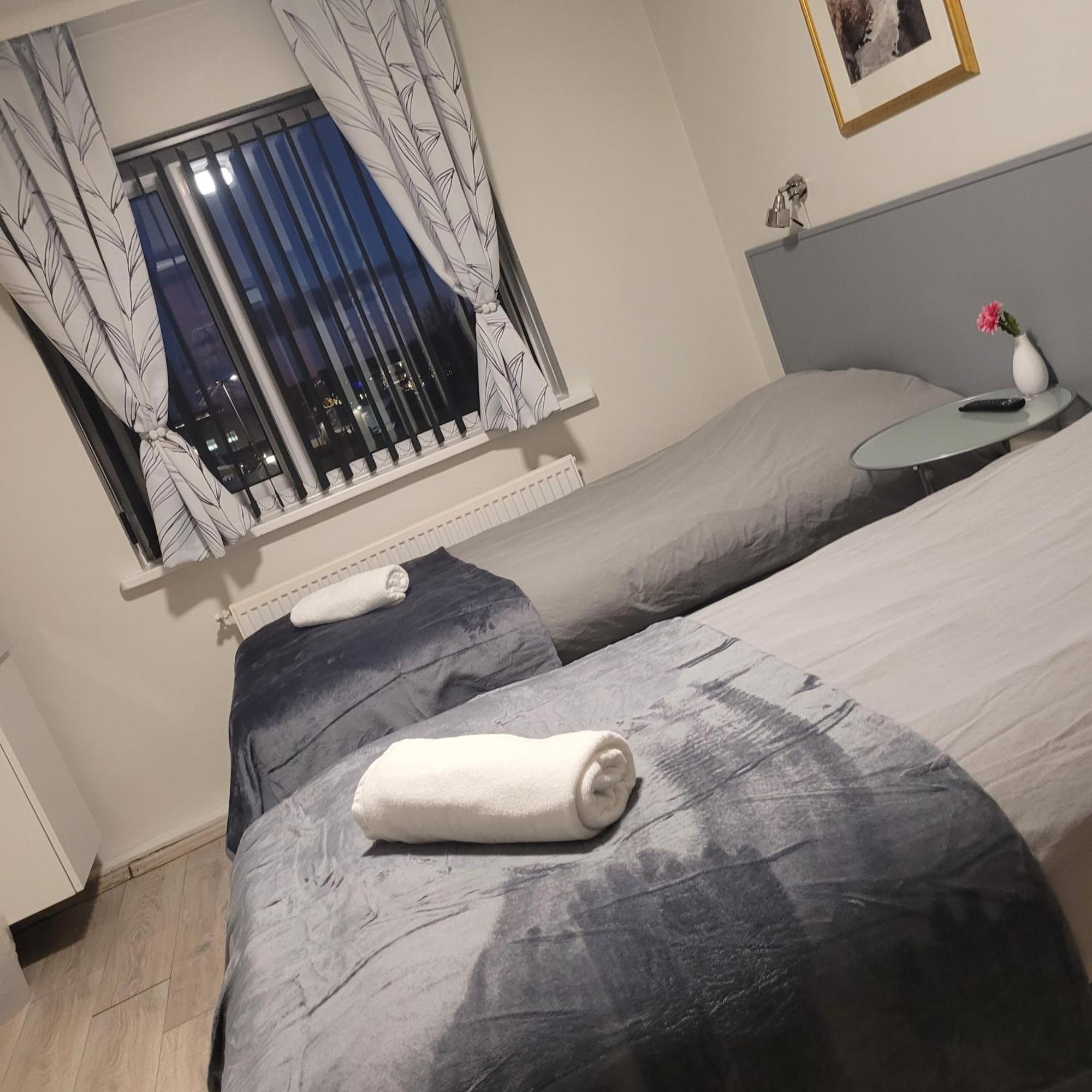 B&B Guesthouse - Bed And Breakfast Keflavik Centre Exterior foto